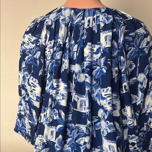 Loft Women’s Top Shirt Blouse V-Neck Short Sleeves Size Xtra Large - Picture 8 of 13